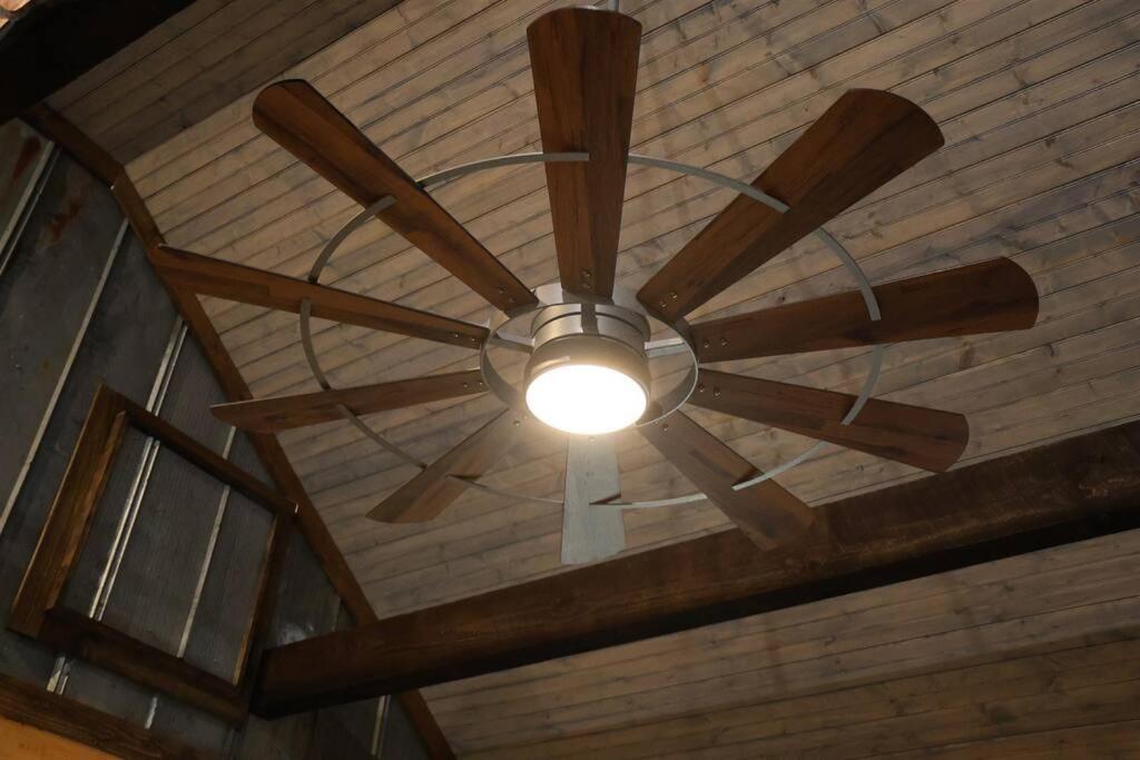Rustic Modern Cabin With Hot Tub Near Rafting And Great Smokey Mountains Bryson City Exterior foto