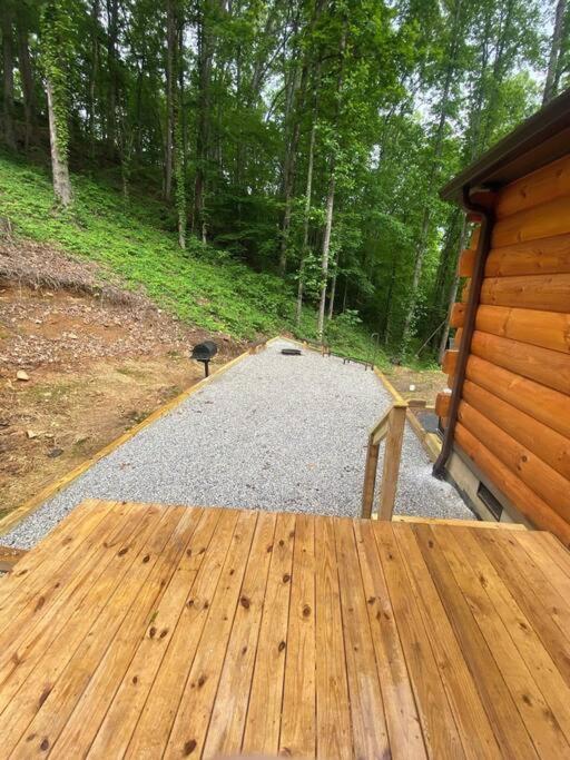 Rustic Modern Cabin With Hot Tub Near Rafting And Great Smokey Mountains Bryson City Exterior foto