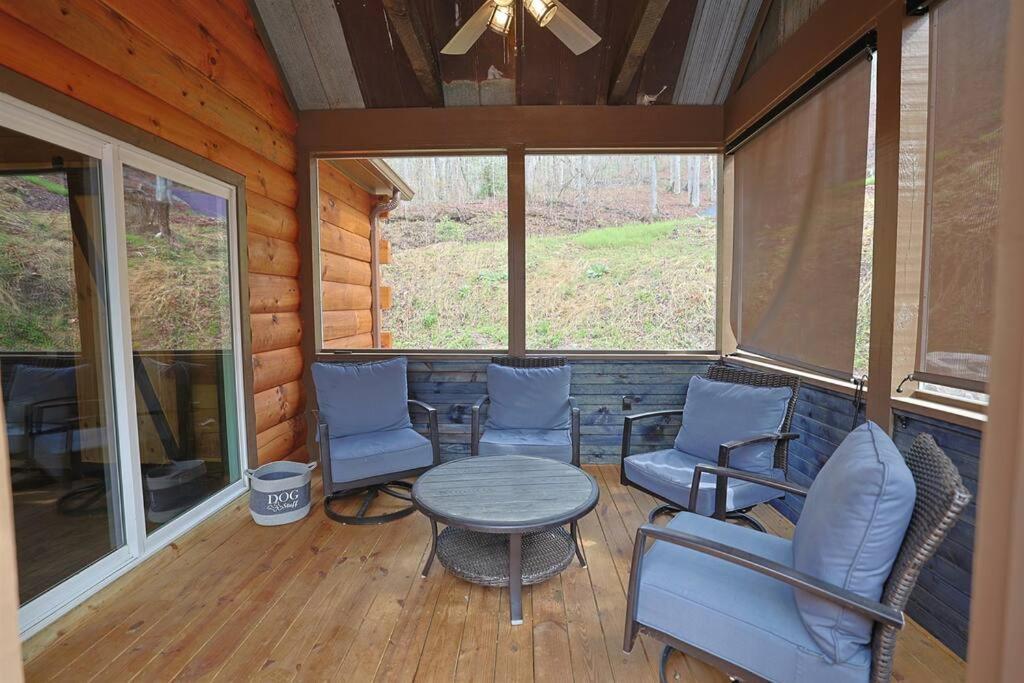 Rustic Modern Cabin With Hot Tub Near Rafting And Great Smokey Mountains Bryson City Exterior foto